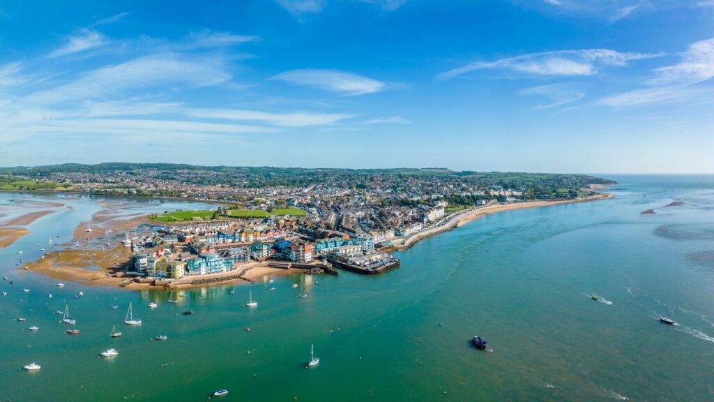 Anger as sewage leak sparks ‘don’t swim’ alert at popular beach