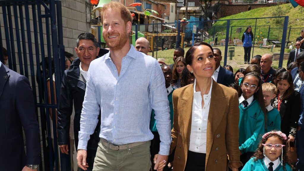 Harry tests his Spanish during ‘DIY royal tour’ with Meghan