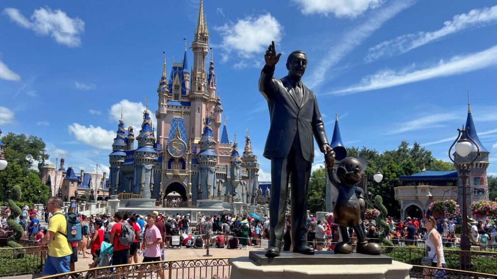 Shooting fears spark mass panic at Disney World – but loud sound turns out to be ‘popping balloon’