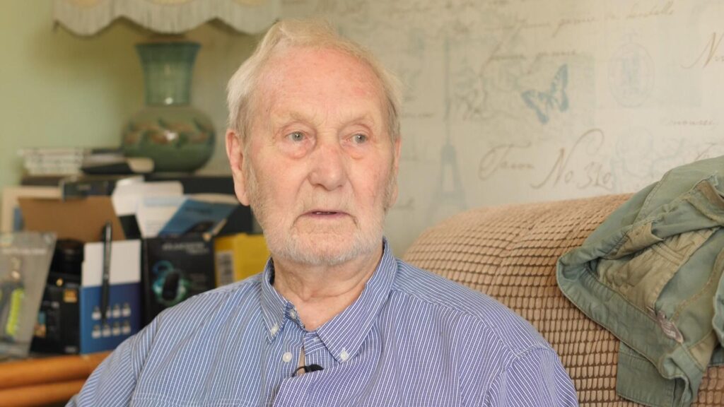 ‘Am I going to get through winter?’: Roy, 90, says he will shower once a week to cope with cost of energy