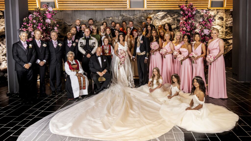 Norwegian royal family pose with princess after she wed American shaman