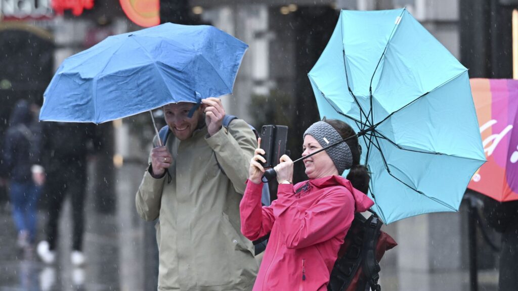 Fresh yellow weather warning issued for heavy rain