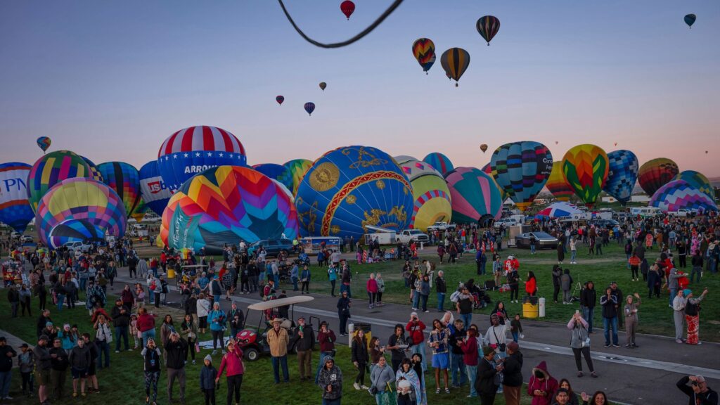 Hot air balloon hits radio tower causing it to collapse