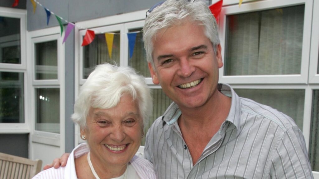 ‘Heartbroken’ Schofield pays tribute to his ‘magnificent’ mother Pat, as he announces her death