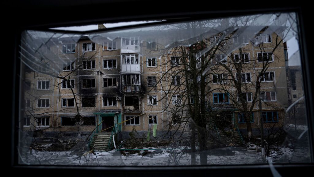 Russia captures two Ukrainan towns in the east as advance continues