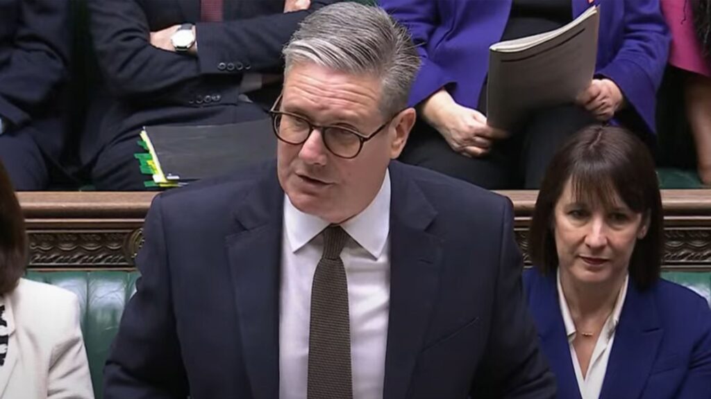 Starmer refuses to repeat chancellor’s vow not to raise taxes again