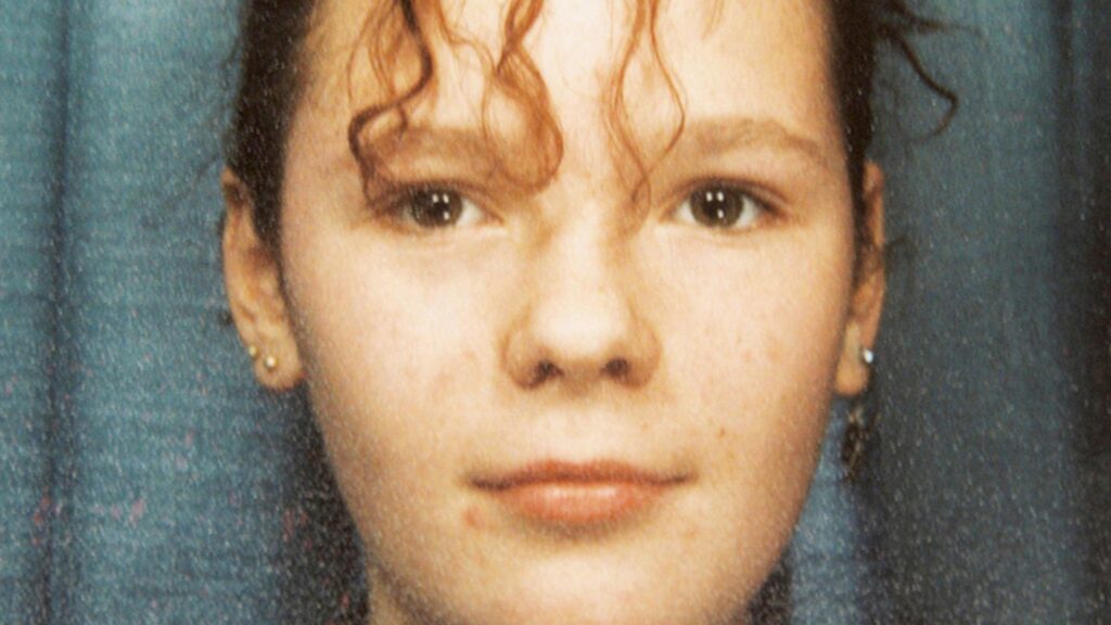 ‘We owe it to her’: Sisters of murdered teenage girl still fighting for justice 30 years on