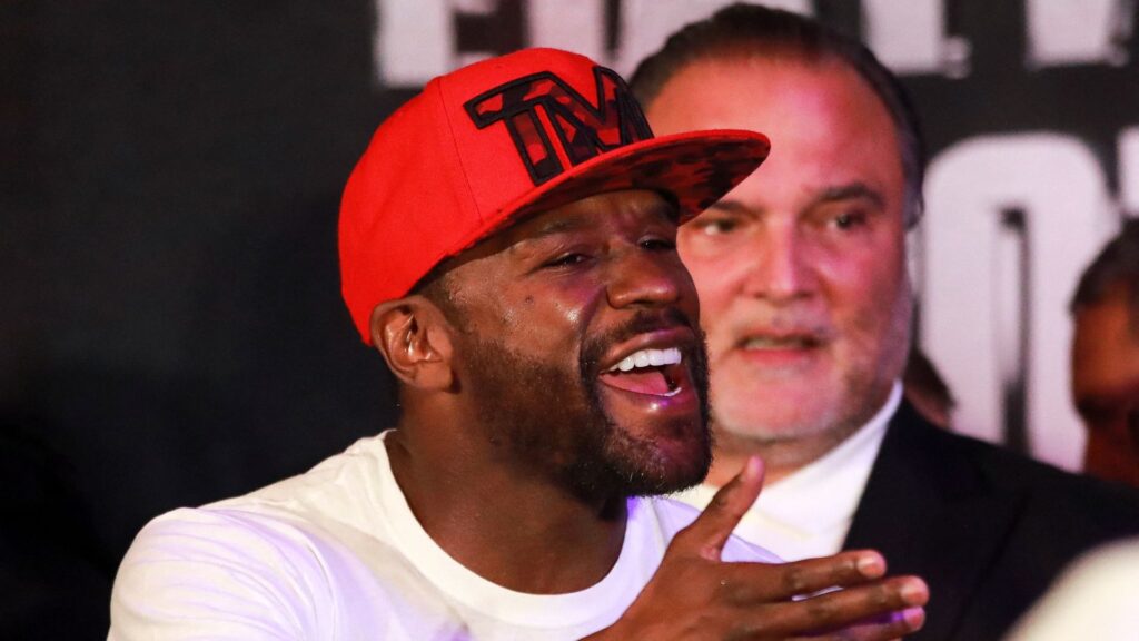 Floyd Mayweather denies being punched during tussle with angry crowd