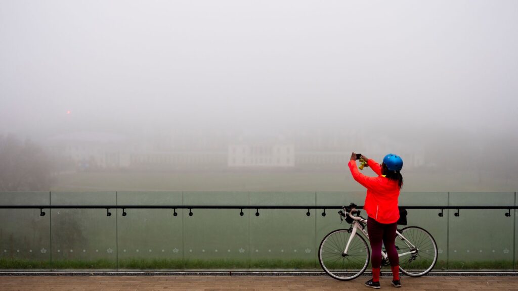 More fog to come after flights disrupted across UK