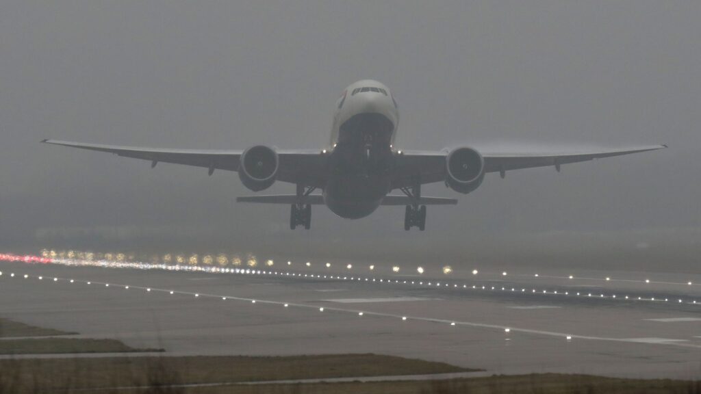 Passengers at UK airports face disruption and delays due to fog