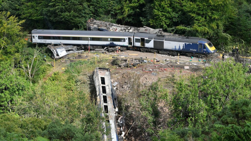 First stage of inquiry into train derailment that killed three people to begin