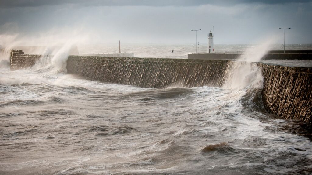 Bad weather could hit festive getaway as Met Office issues yellow warnings