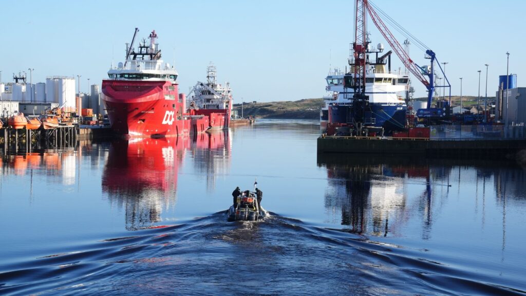 Harbour searched in hunt for sisters who went missing two weeks ago