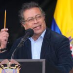 Colombians working illegally in US should return home, country’s president says