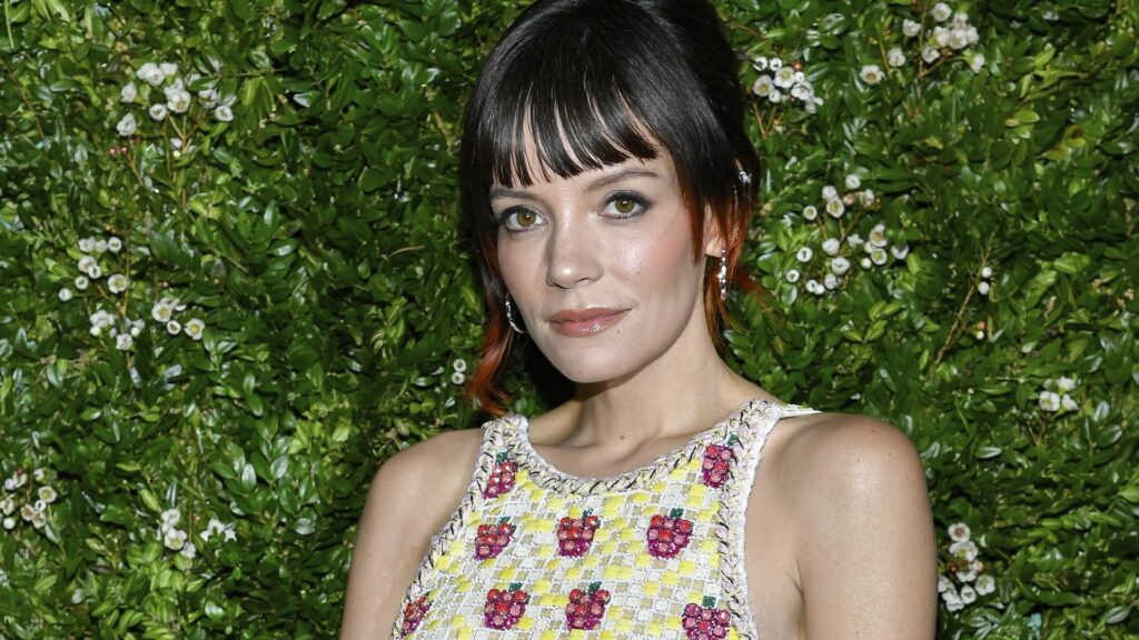 Lily Allen to take a break from podcast due to mental health