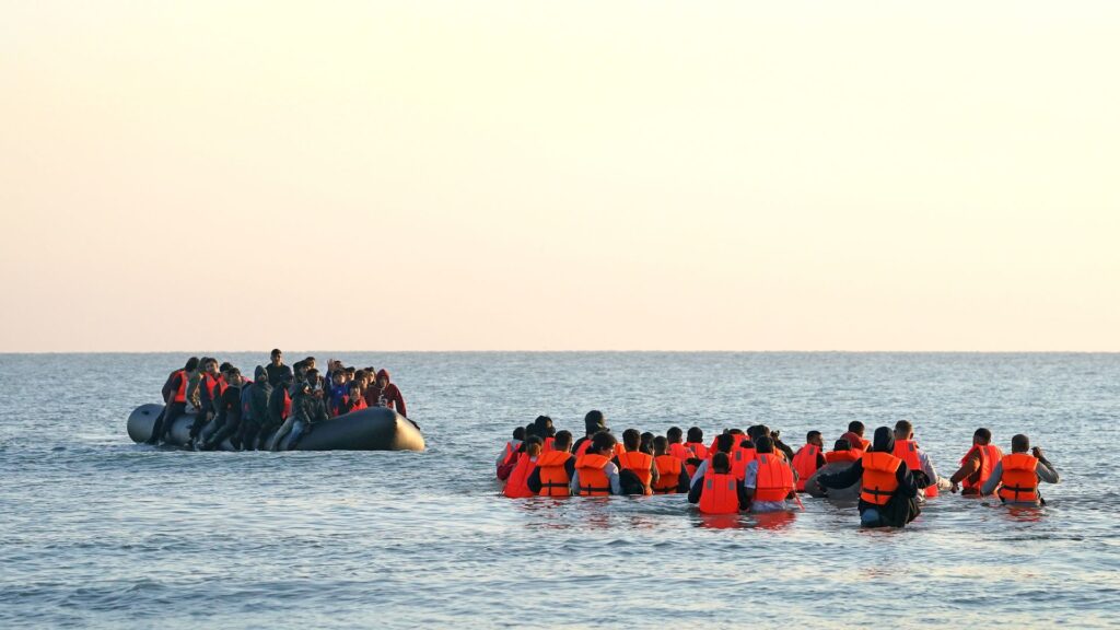 Suspected people smugglers face travel bans and social media curbs