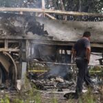 41 killed and bus completely burned out after collision with truck in Mexico