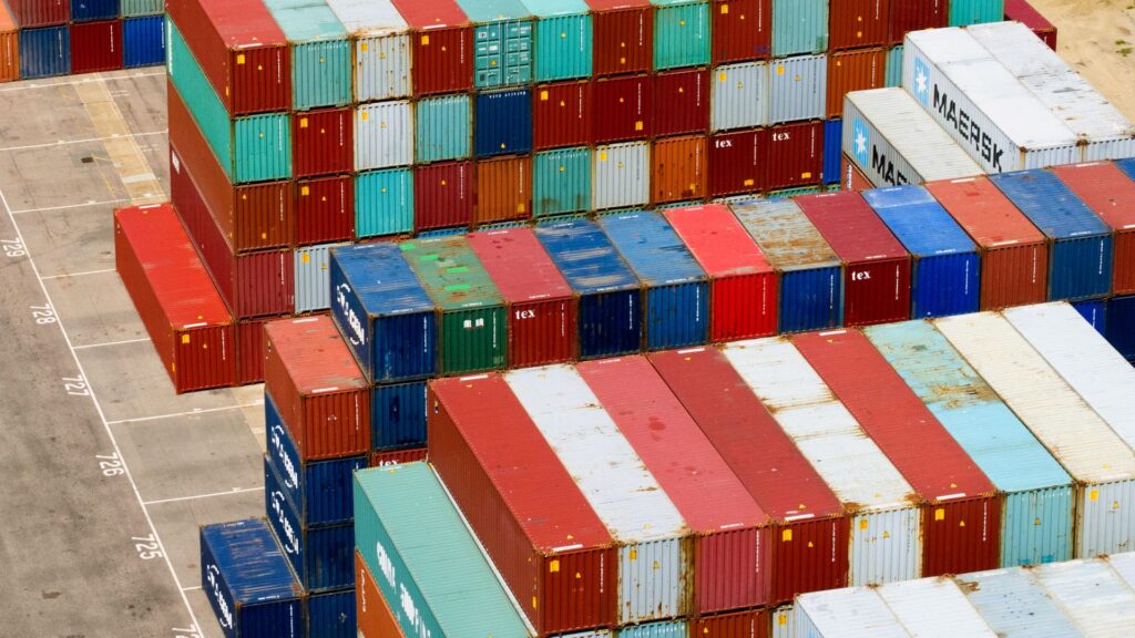 Race to avoid Trump tariffs as US imports hit record high