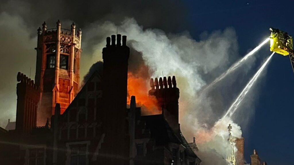 Fire breaks out at luxury hotel popular with celebrities