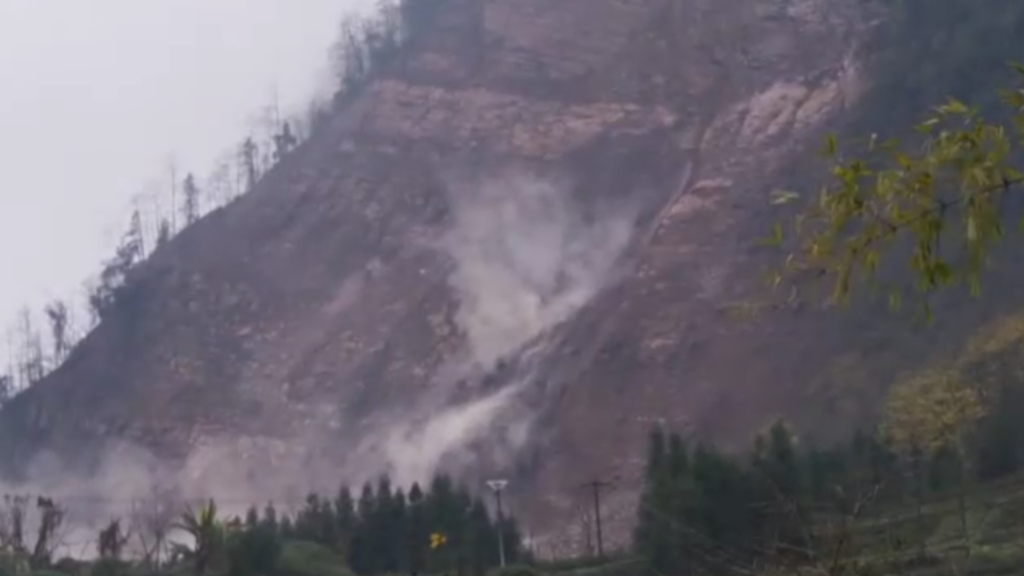 Dozens missing after landslide in China buries 10 houses