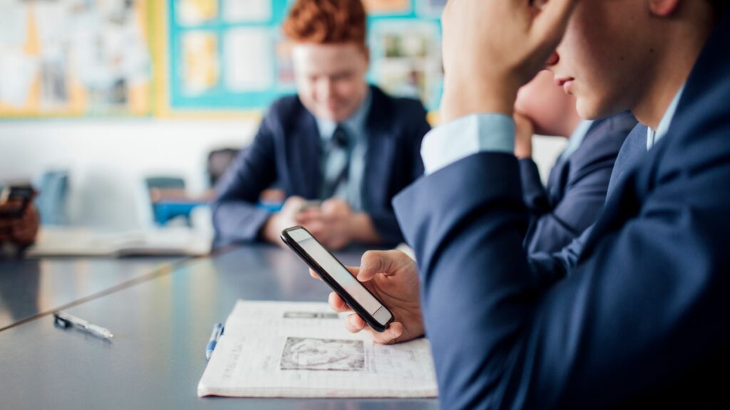 Banning phones in schools does not improve grades or mental health, new study finds