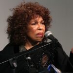 Killing Me Softly singer Roberta Flack dies