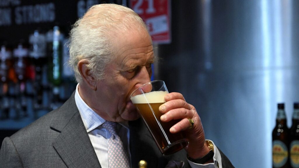 King enjoys ‘a slurp’ of beer in brewery tasting session