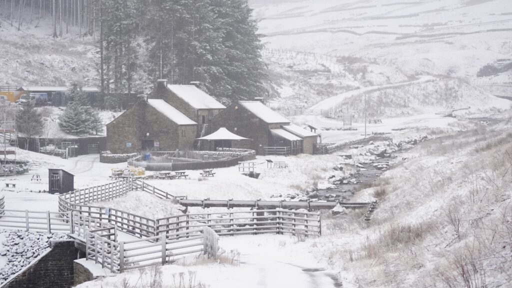 ‘Scandinavian high’ warning as snow hits parts of UK and temperatures fall to -6C